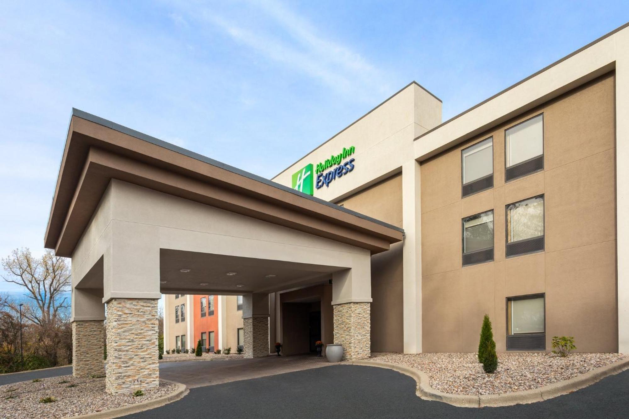 Holiday Inn Express - Ню Олбъни Екстериор снимка